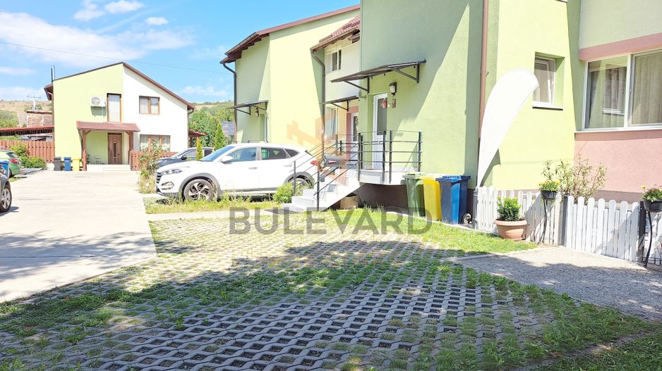 Comision 0! Casa 206 mp utili + pod 60 mp, 4 parcari, 304 mp teren - Poză 1