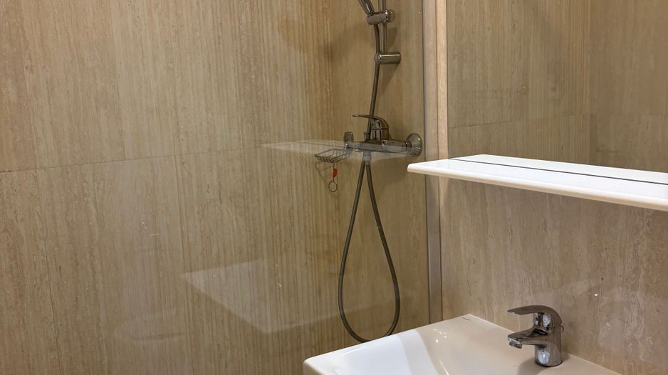 Aproape de Spitalul Judetean cu parcare subterana - Poză 8