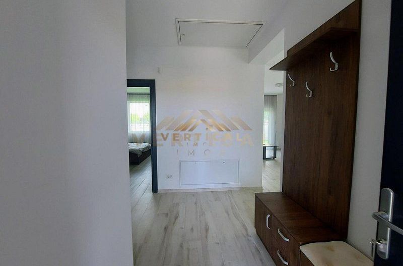 Casa cu panouri fotovoltaice - comuna Berceni - Poză 6