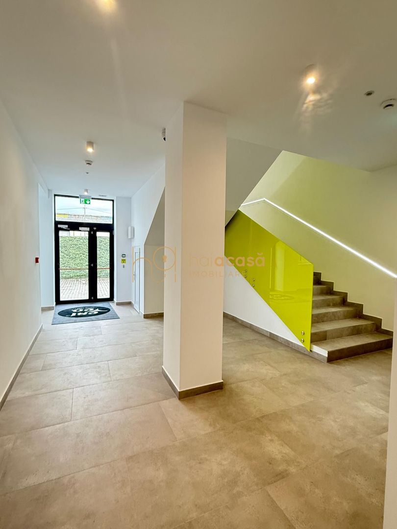 Spatii de birouri si hala de vanzare 3000 mp - Poză 3