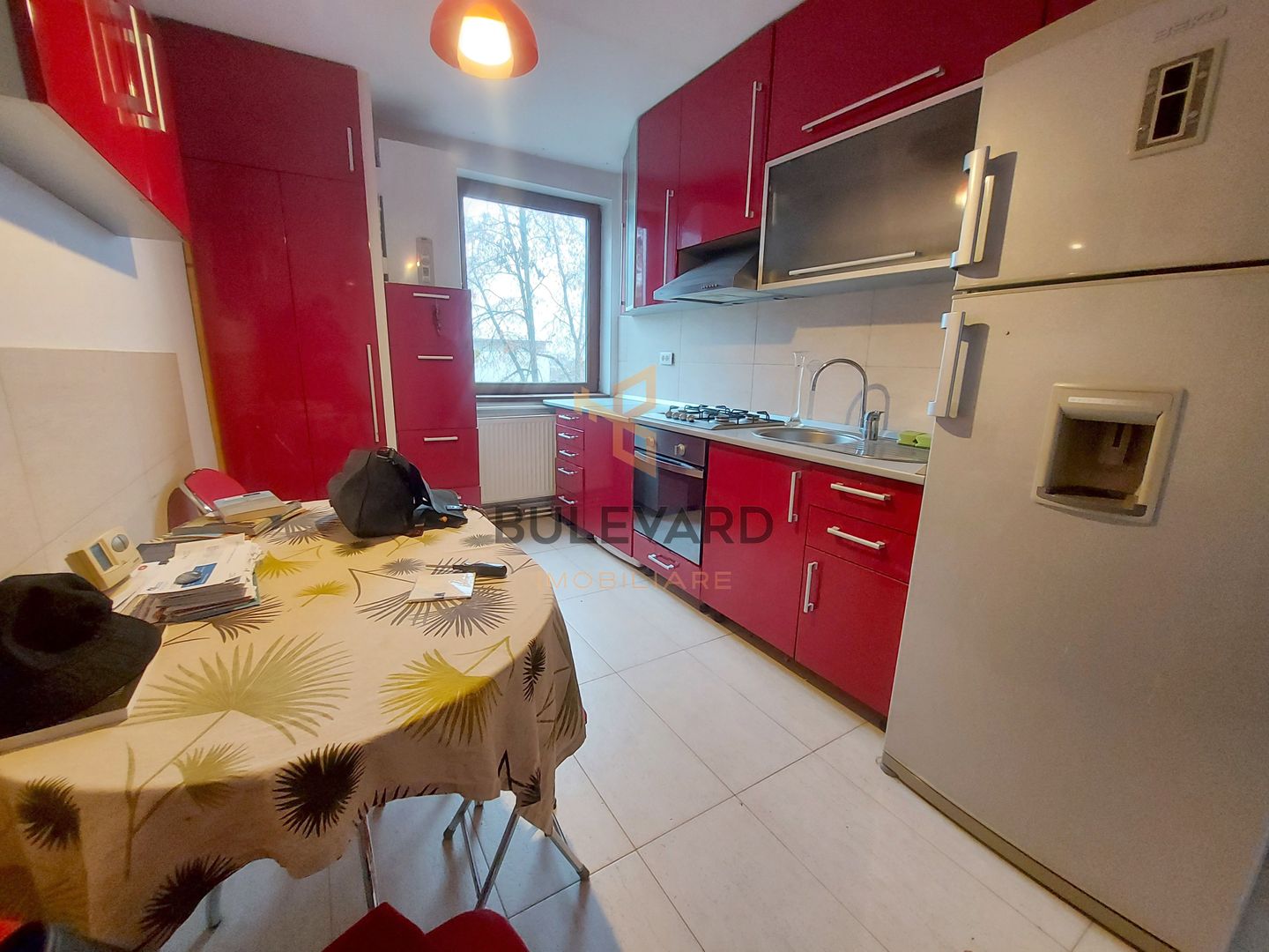 Apartament cu 3 camere decomandate, zona Pietii Hermes! - Poză 7