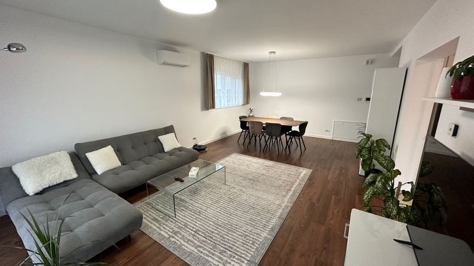 Apartament in vila cu curte  Dumbravita - Poză 4
