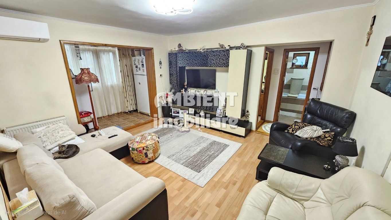 Apartament cu 3 camere, etaj 3, mobilat si utilat, zona CENTRU; - Poză 1