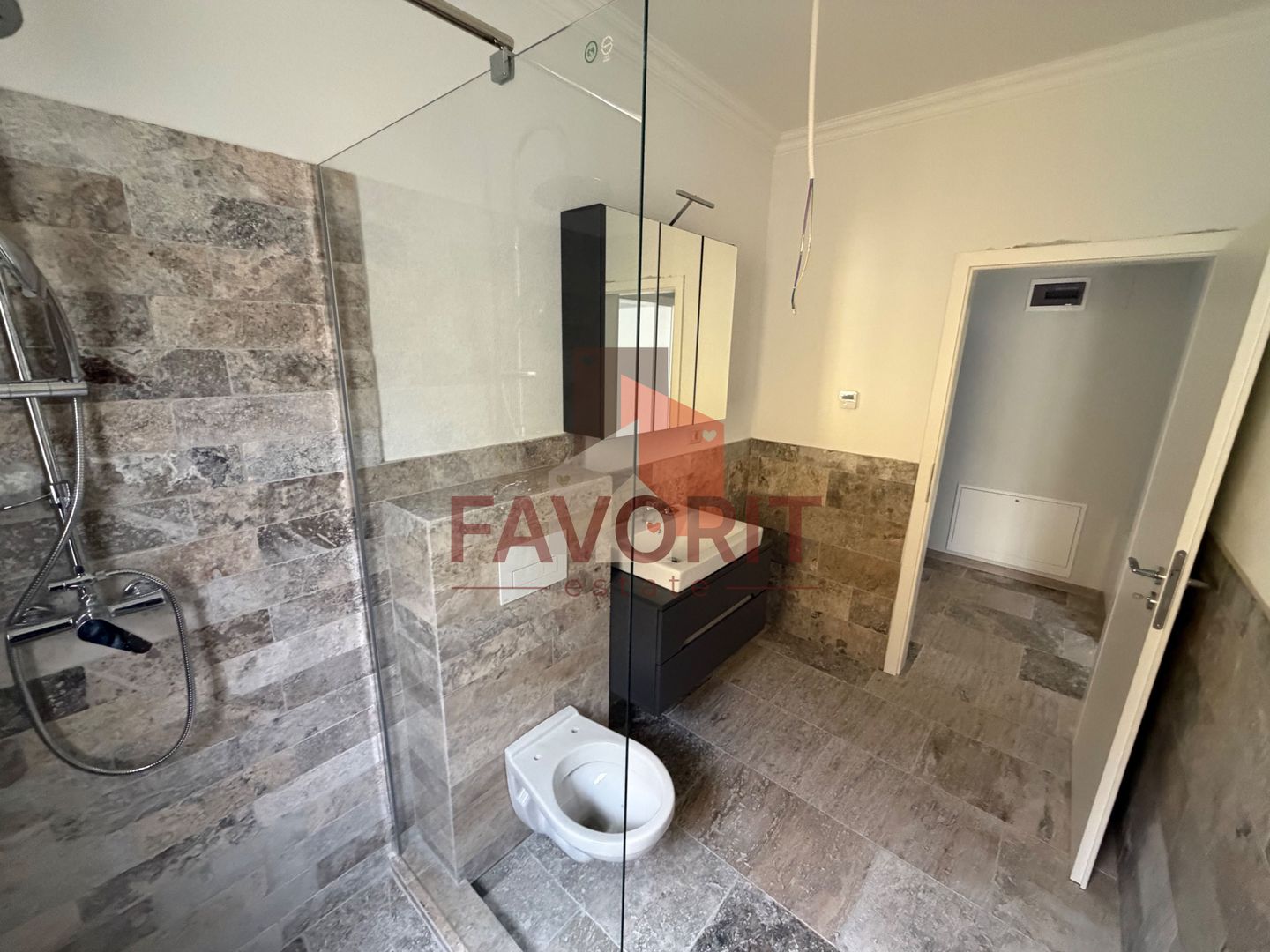 Villa cu 6 apartamente. Gradina in CF. Disponibil imediat - Poză 7