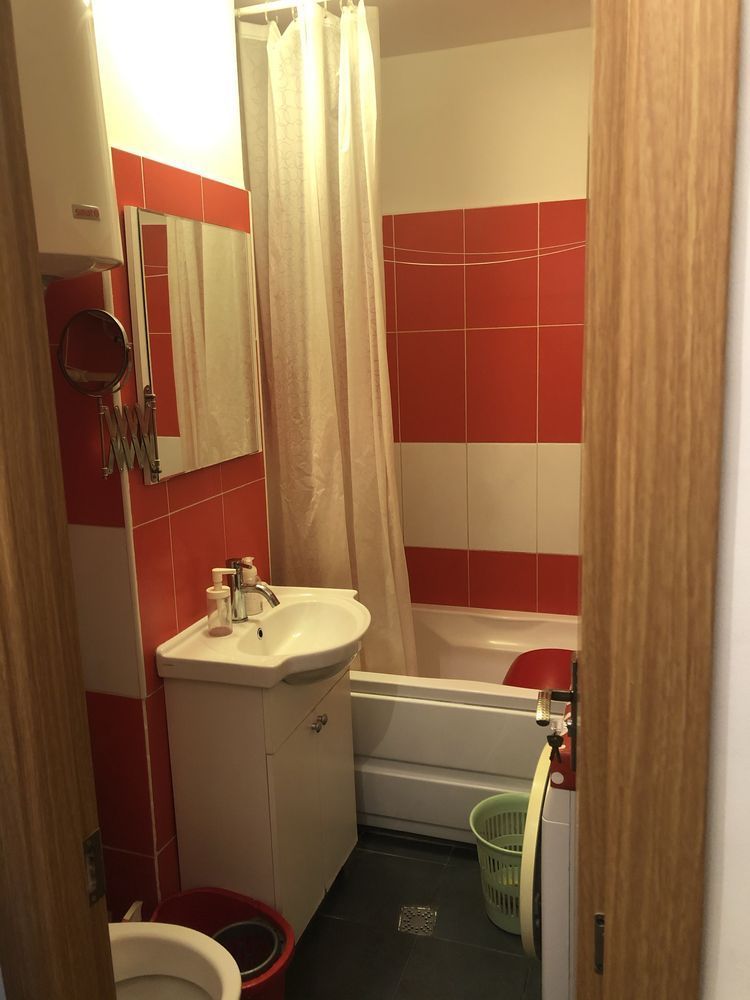 Închiriere Garsonieră transformată în 2 camere, utilată complet, etaj 9 - Poză 6