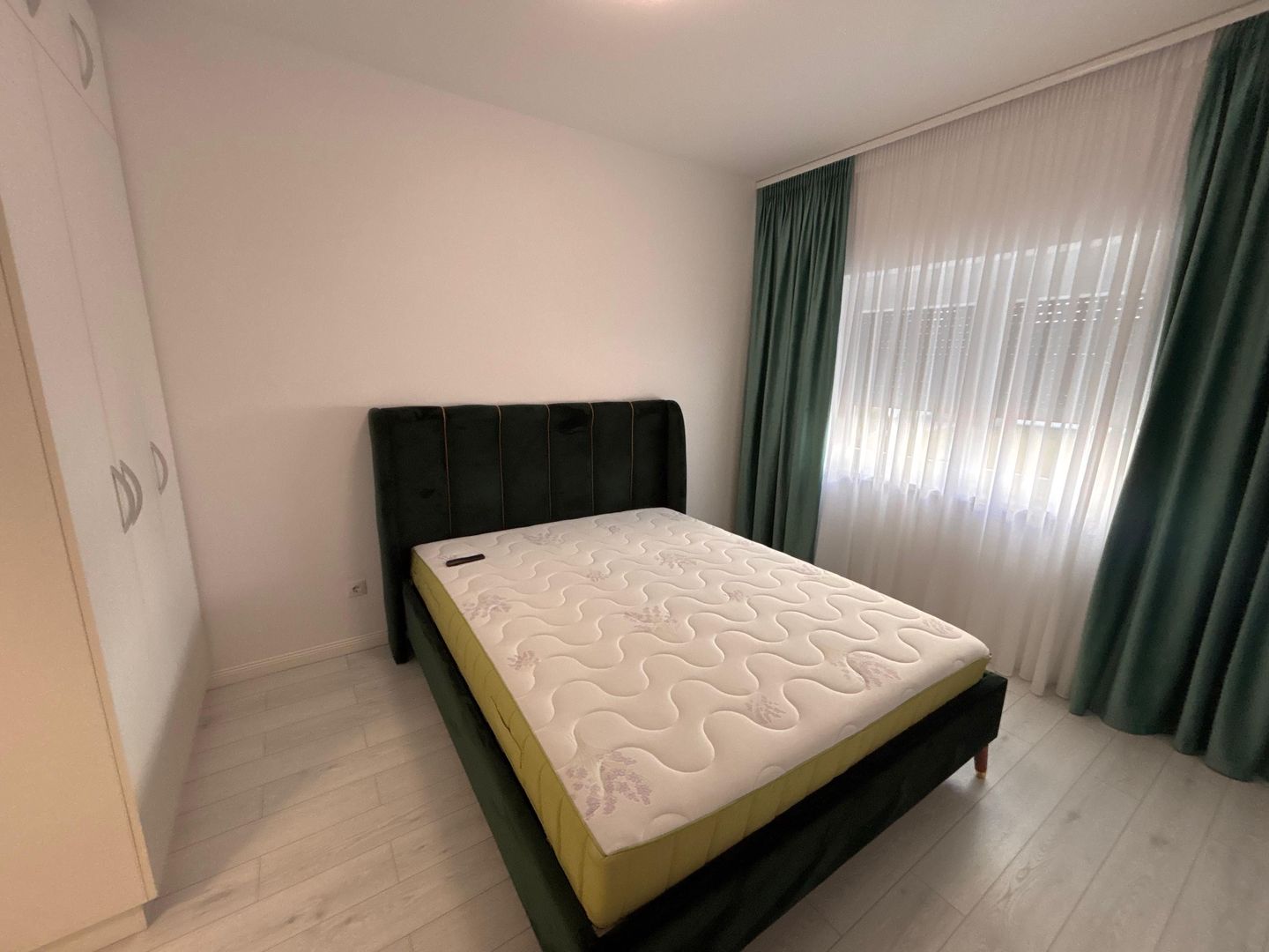 Apartament cu 3 camere si 2 locuri de parcare - Arhitectilor - Poză 12