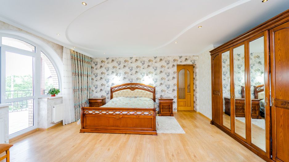Casă în Chișinău, de vânzare, cu suprafața de 270 m2 pe teren de 6 ari or. Codru. - Poză 8