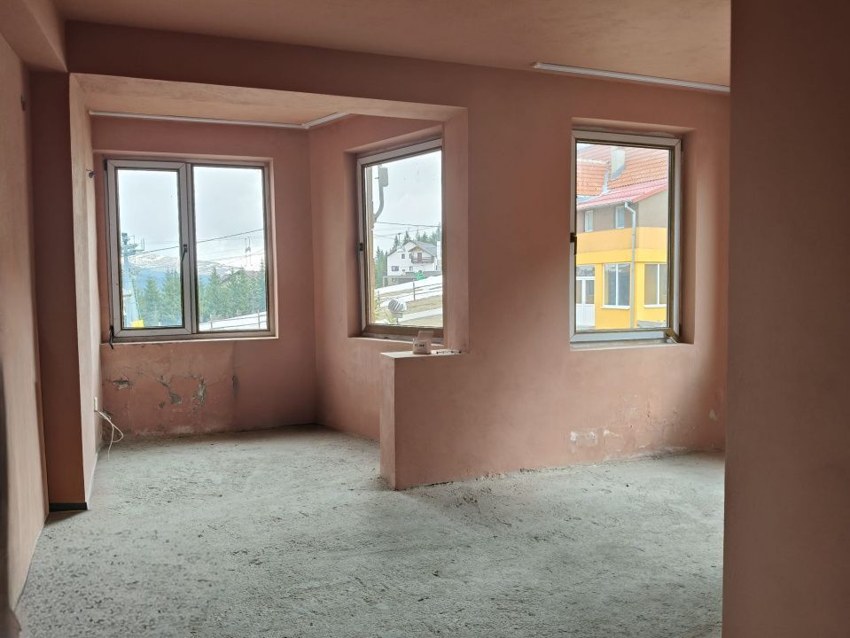 Pensiune de vânzare în Rânca – oportunitate rară lângă pârtia M1 - Poză 29