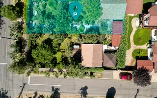 Casă cu o cameră, teren 350 mp în Subcetate - Poză 13