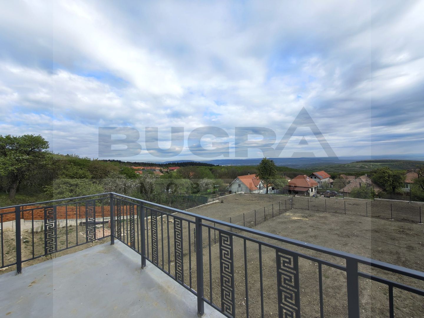 Casă modernă de vânzare – Gheorghieni | Priveliste panoramica - Poză 5