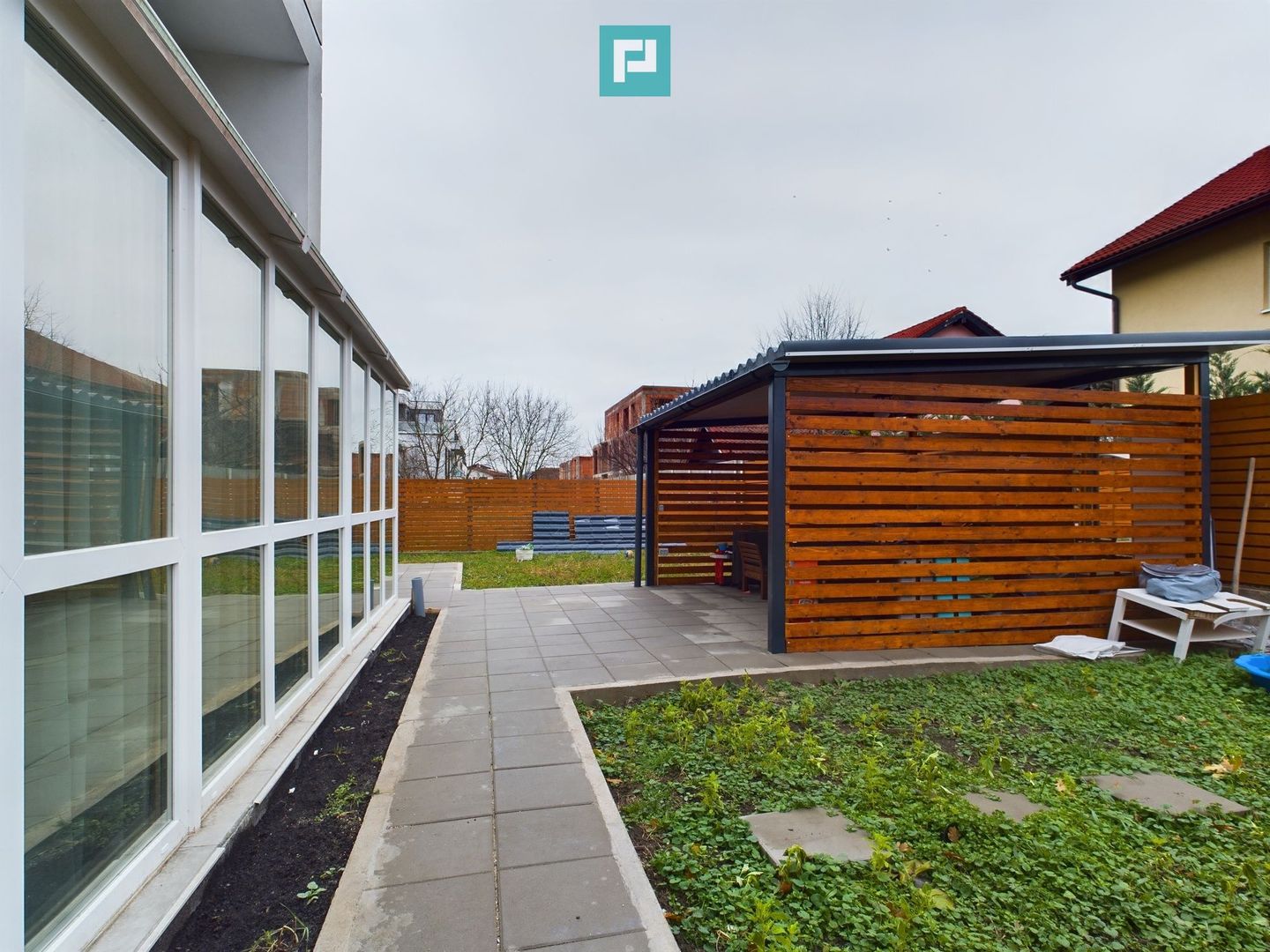 Apartament modern cu 3 camere și curte privată generoasă – Dumbrăvița - Poză 14