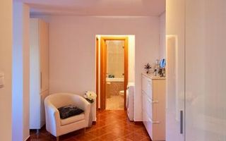 2 camere | prima inchiriere | centrala proprie | Sebastian - Razoare - Poză 8