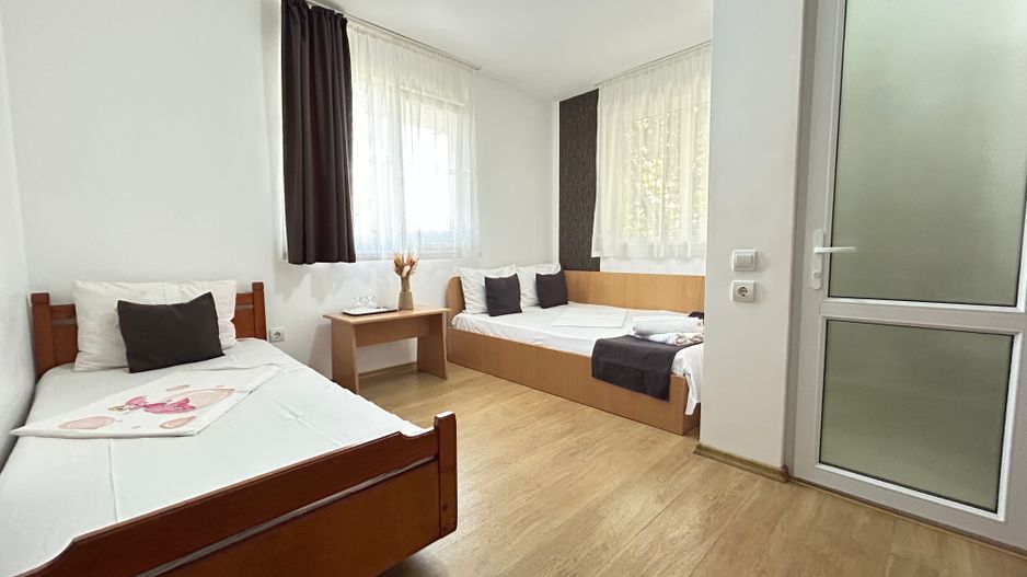 Afacere Turistică la Cheie | Pensiune 10 Camere | Eforie Nord - Poză 8