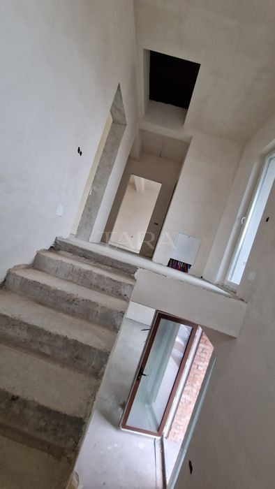 Casa tip duplex, 4 camere, Floresti - Poză 3