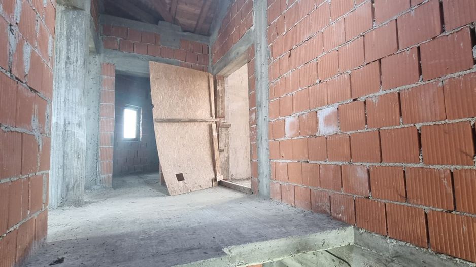 Casă la roșu în Brănești, oportunitate de preț - Poză 12