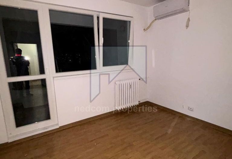 Vanzare apartament 2 camere - Drumul Taberei - str. Brasov - Poză 1