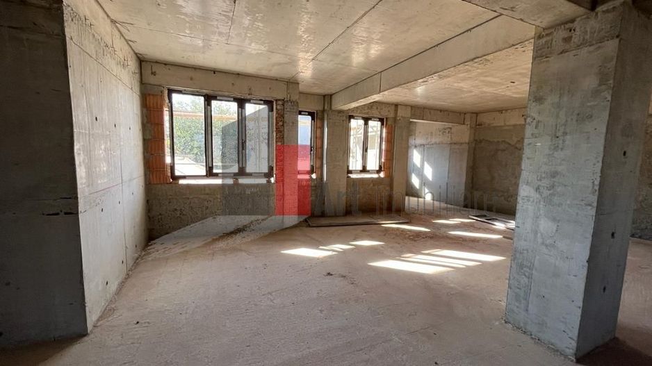 Spatiul "MALNOVA", imobil exclusivist comercial/birouri - Poză 4