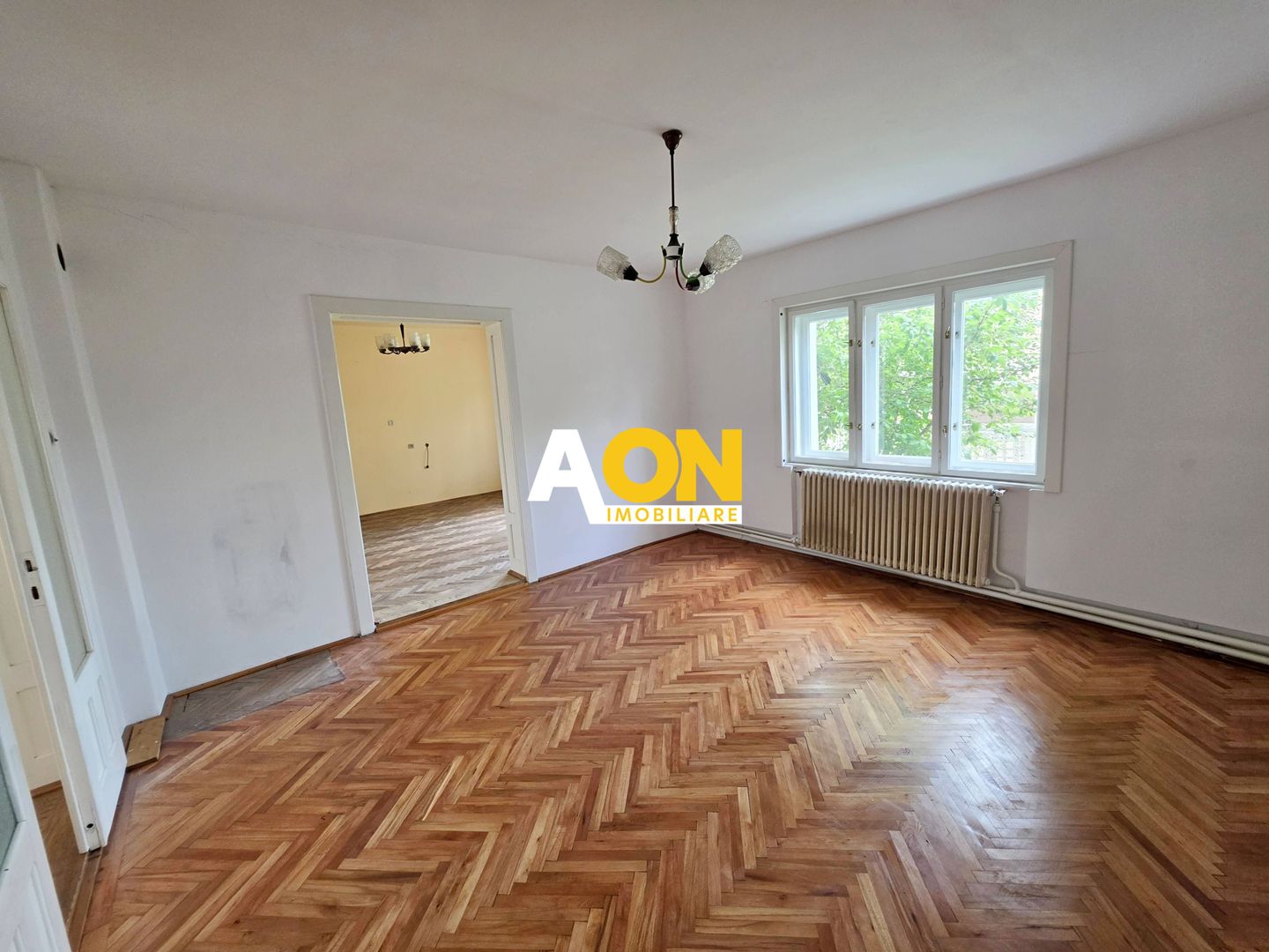 Casa 4 camere, 2 garaje, 652 mp teren, zona exclusivista, Cetate - Poză 10