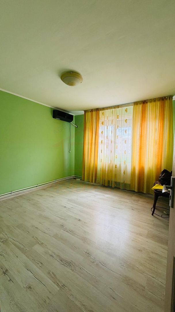 De vanzare Apartament 3 cam dec. in Galati, Micro 20, etaj 7,  65 mp - Poză 1