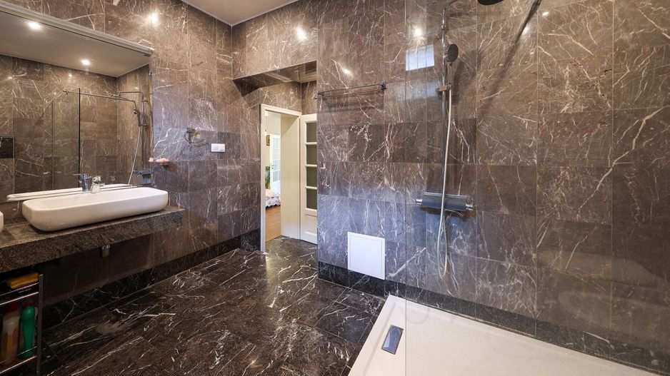 Casă deosebită de vânzare în centrul Brașovului - Poză 25