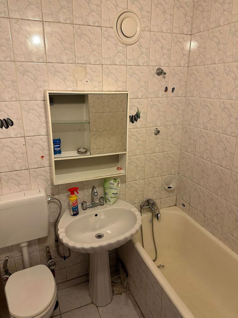Apartament 3 camere vanzare  in Drumul Taberei - Prelungirea Ghencea - Poză 6