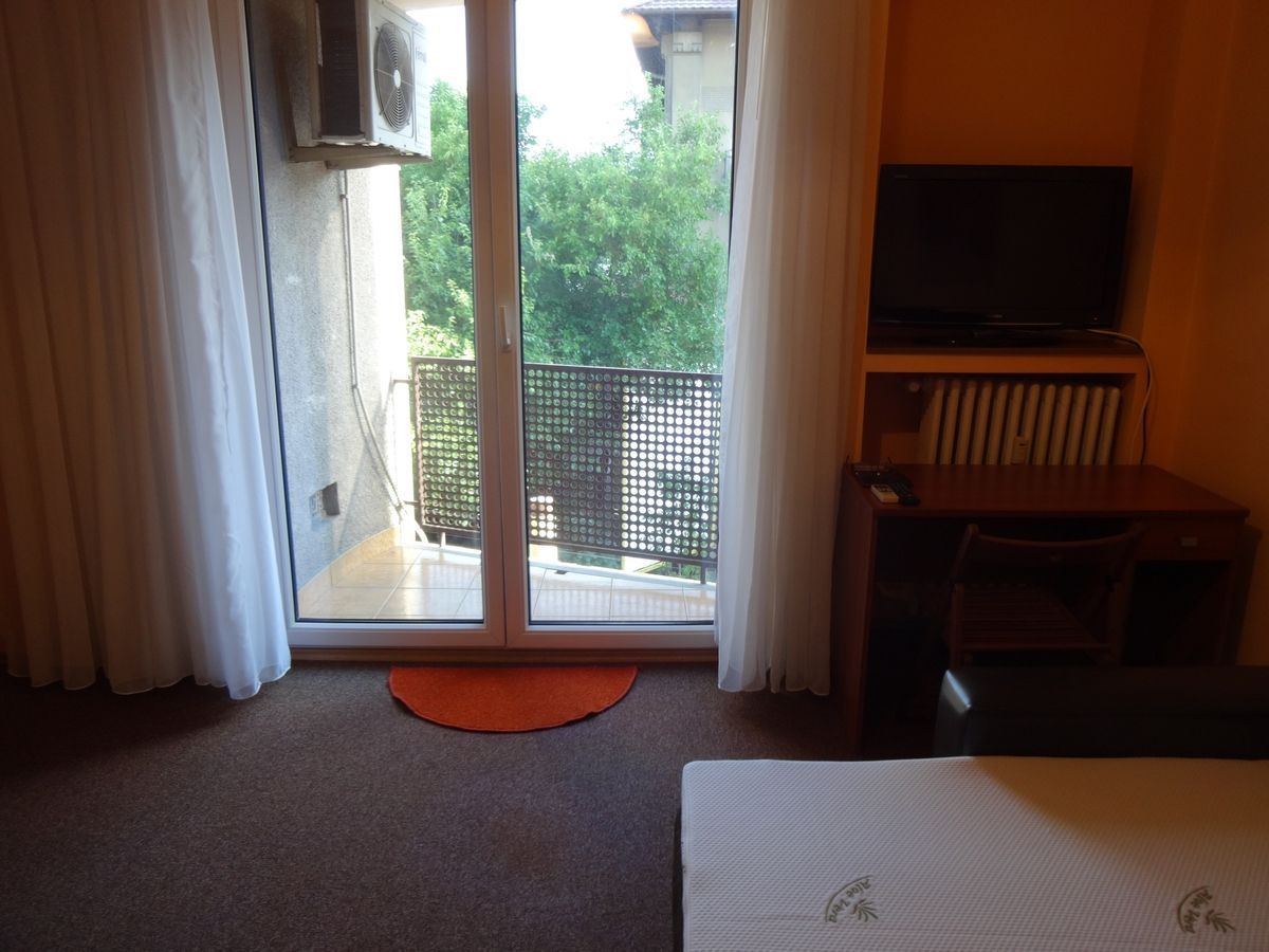 SPRE INCHIRIERE apartament 2 camere -Dacia - Poză 15