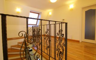 Casa individuala situata la 2 minute de Parcul Engels ! - Poză 26