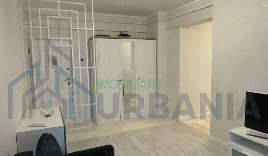 #, 2 cam Royal Town - Poză 1