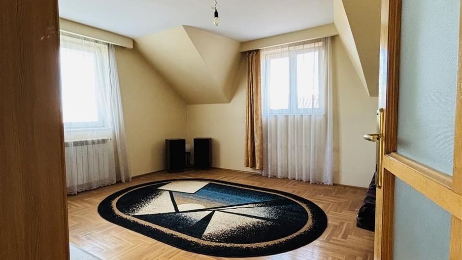 VILA CU 14 CAMERE SI 3405 MP TEREN IN SANMARTIN - Poză 24