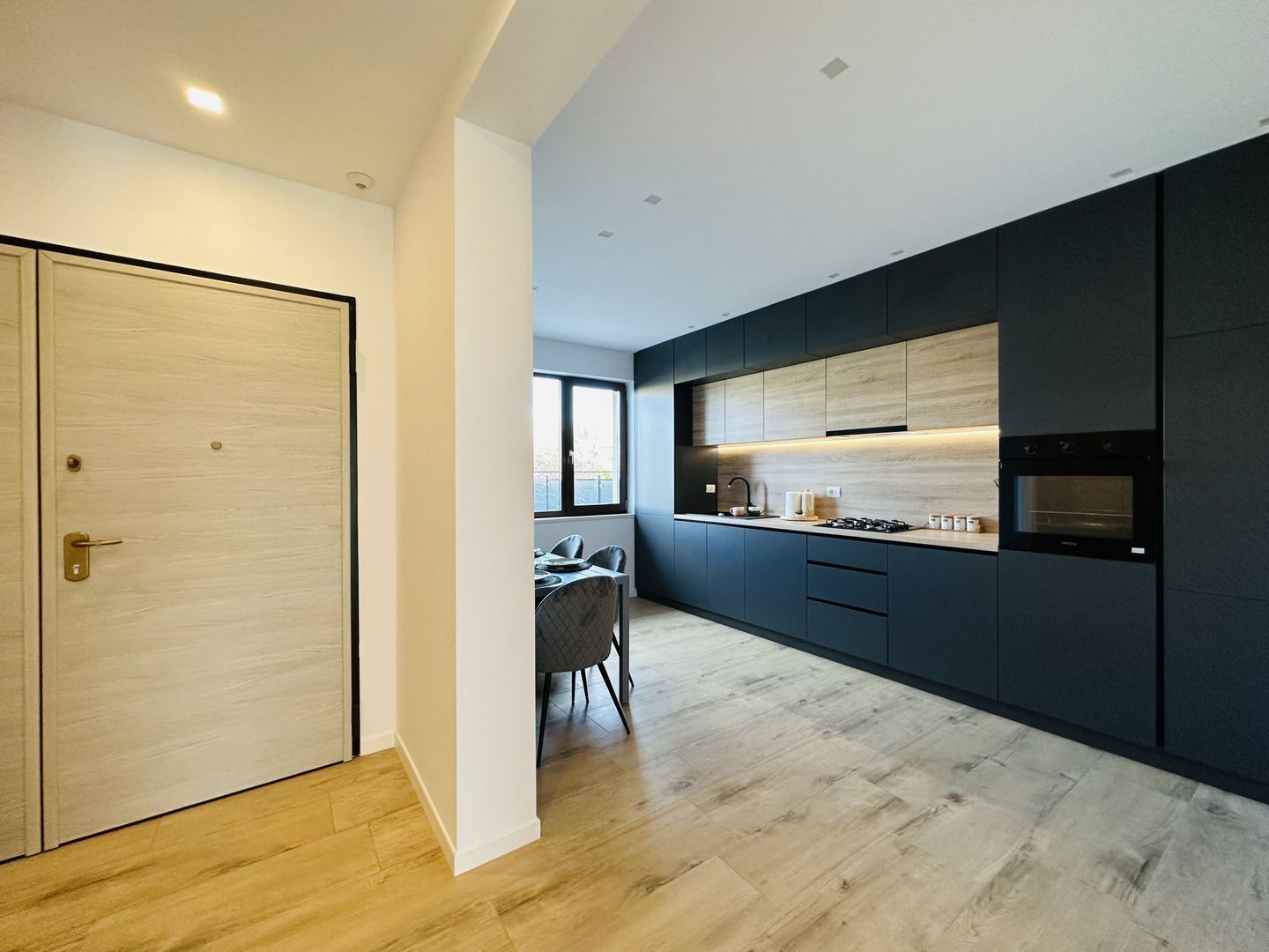 INCHIRIAT - Casa Segmentul Lux - 3 dormitoare & dressing - Prima Inchiriere - Poză 5