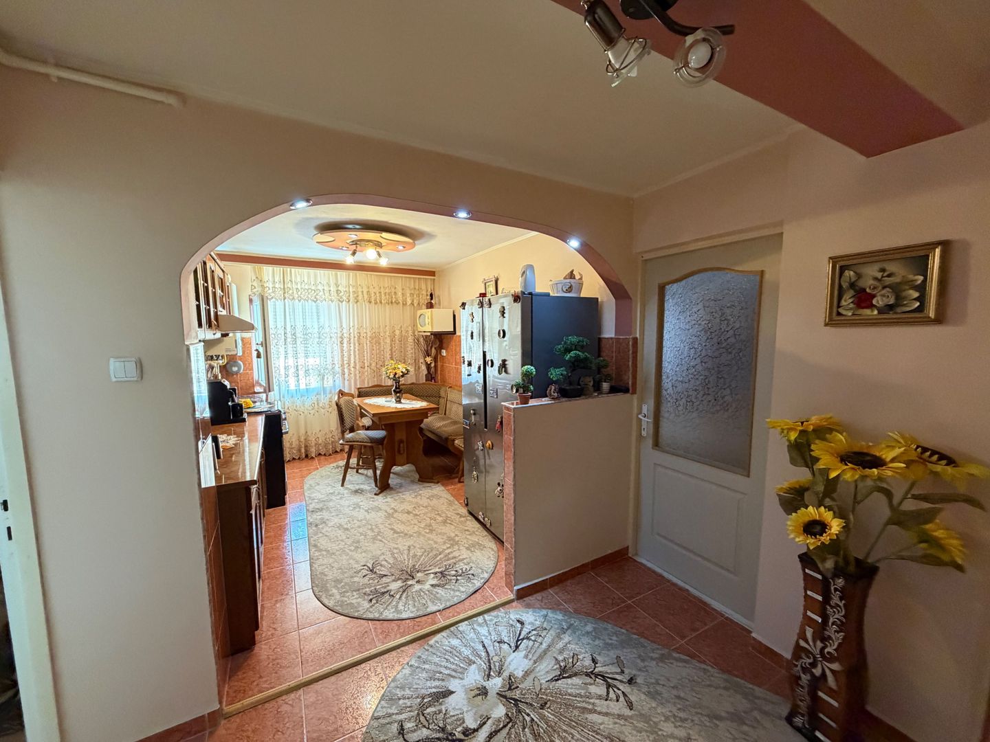 Apartament 2 camere, decomandat  - Cugir - Poză 4