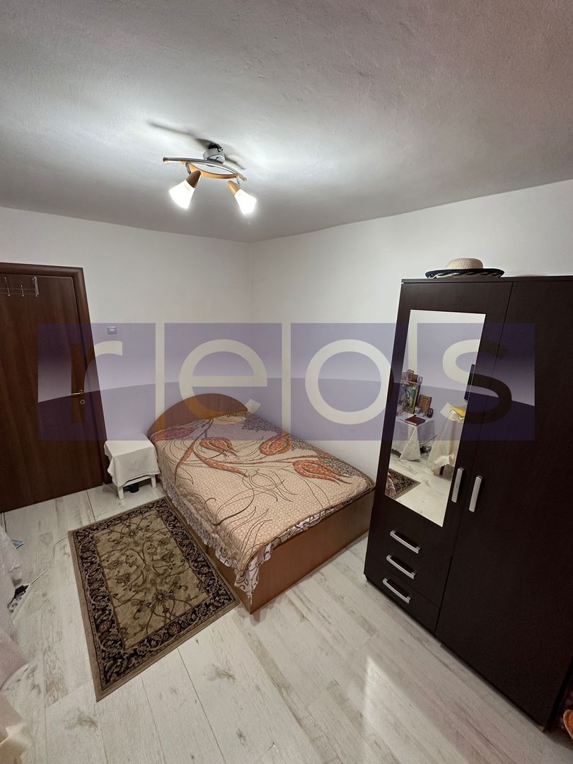 VANZARE APARTAMENT 2 CAMERE 54 MP DECOMANDAT 1 Decembrie 1918 OZANA - Poză 1