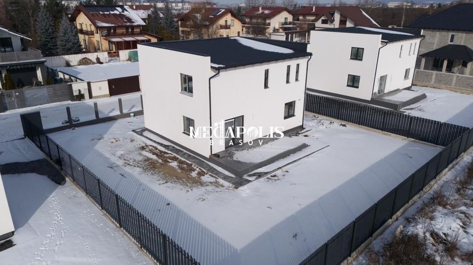 Casa Stil Mediteranean/ Intrare in Sanpetru - Poză 11