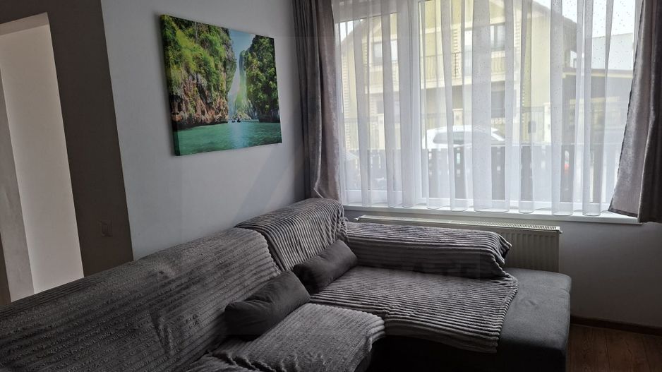 Casa moderna 4 camere 2 bai curte si parcare privata in Arhitectilor - Poză 1