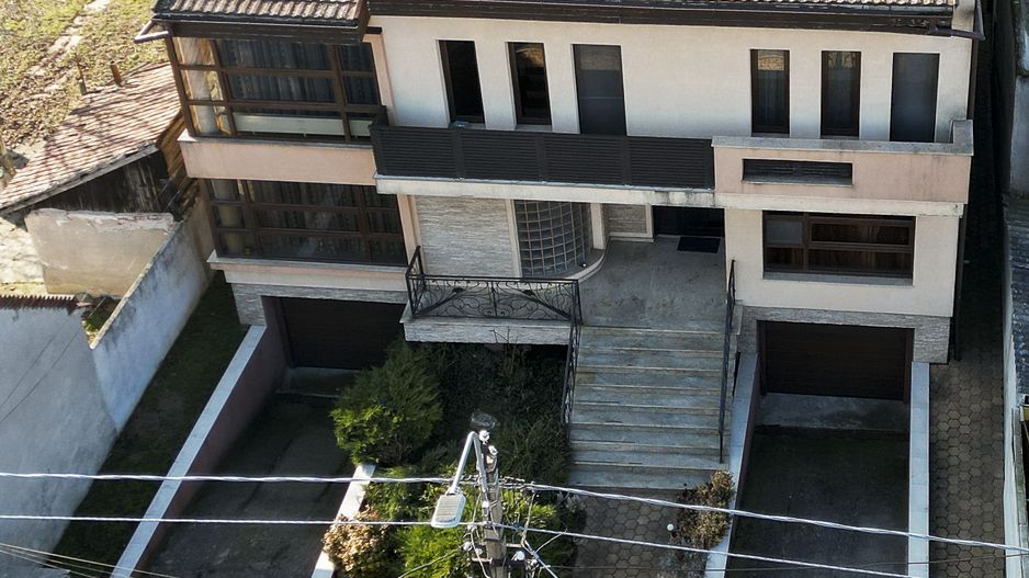 Vilă spațioasă cu 8 camere, Grădiște - Poză 35