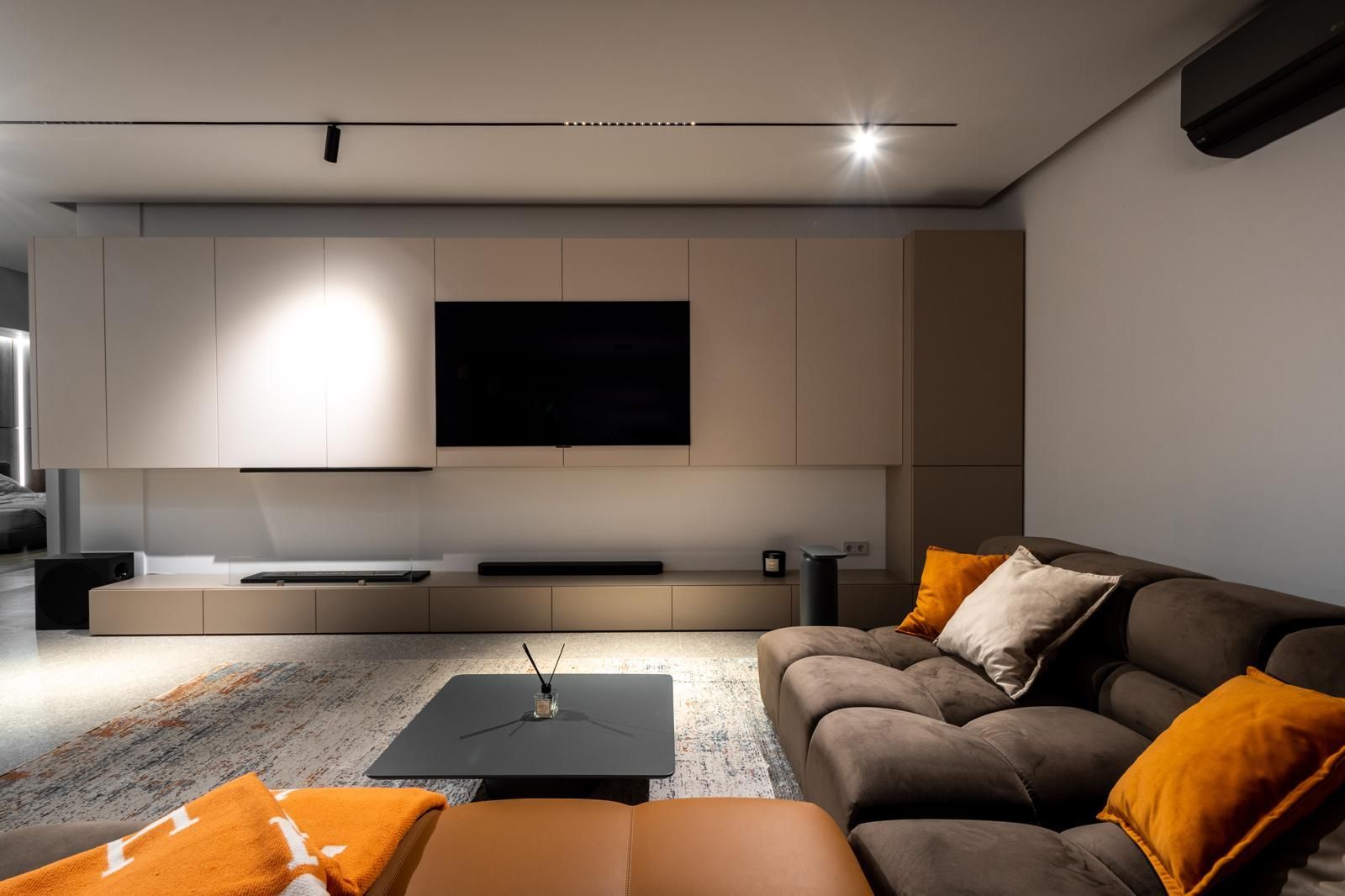 Apartament 3 camere de lux - Otopeni Premium 142 mp, mobilat Made in Italy - Poză 4