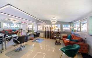 DE VANZARE SPATIU COMERCIAL P+1 – VIZIBILITATE MAXIMA, ZONA CENTRALA