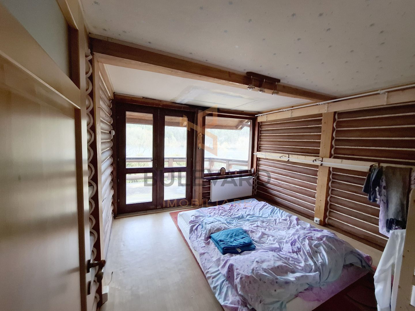 Cabana si teren 1000 mp cu iesire la lac! - Poză 13