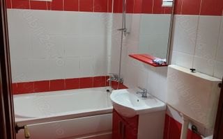 Apartament cu 3 camere - Poză 1