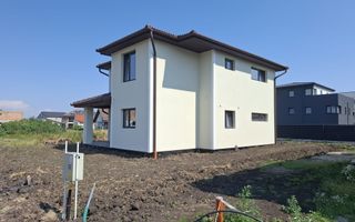 Casa individuala cu curte mare in Sura Mica - Sibiu - Poză 2