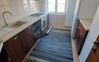 Spre închiriere apartament 3 camere - Bulevardul Decebal - Poză 4