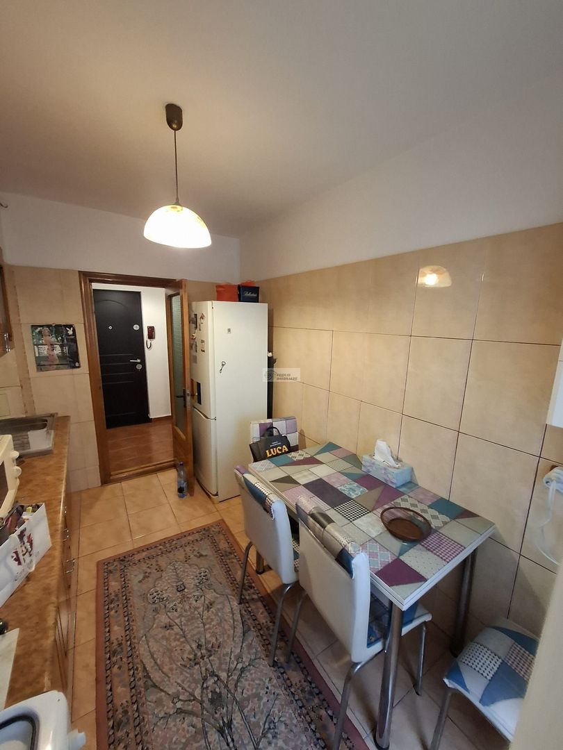 Se vinde apartament 3 camere/ultracentral/Focsani - Poză 5