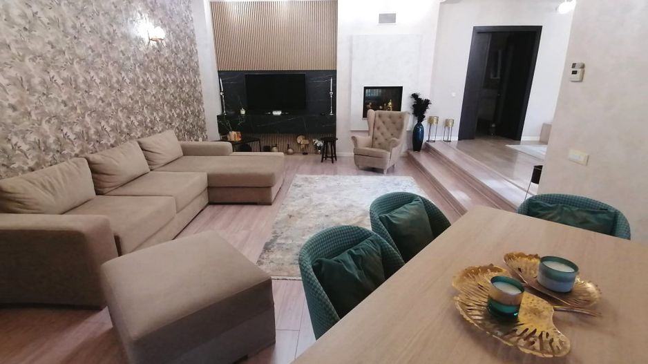 COICIU (Cod 01) Armonie și Eleganță pentru Două Generații! - Poză 5