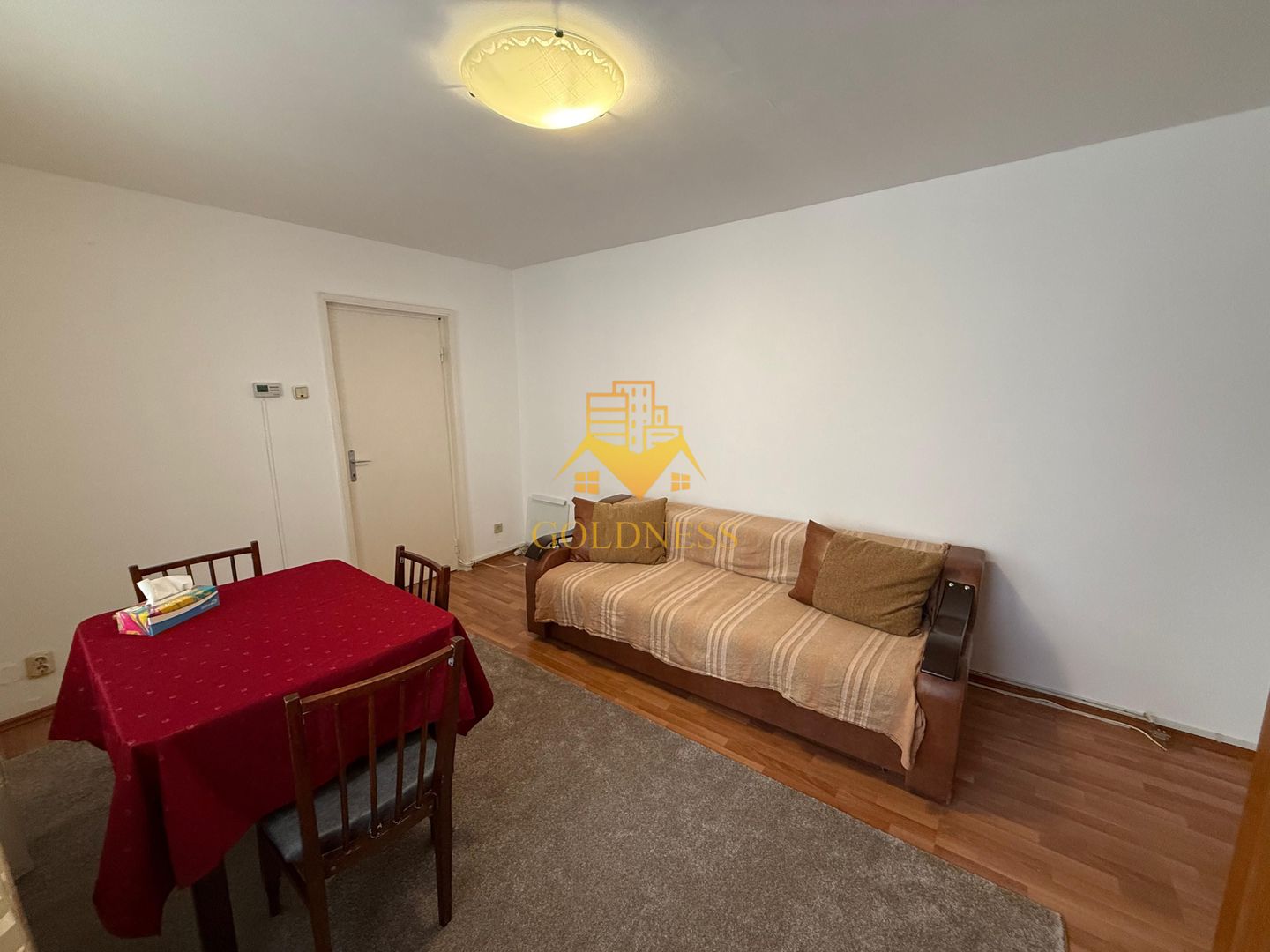 3 camere semidecomandate, balcon, Gheorgheni, Hotel Royal, P-ta Hermes - Poză 13