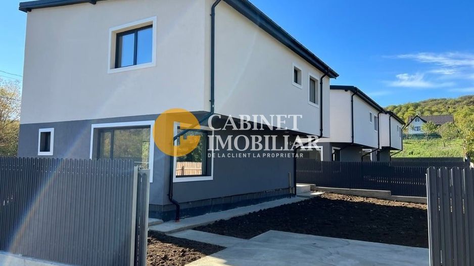 Vila 4 camere PREMIUM - mobilata - intabulata - La asfalt - Poză 3