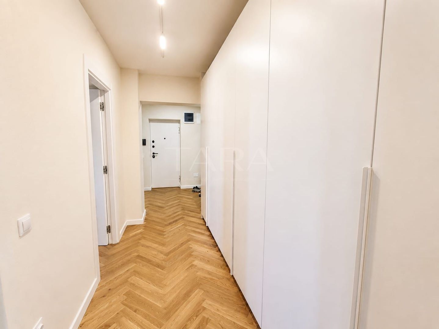 Prima închiriere! Apartament 3 camere, view spectaculos, Zorilor. - Poză 5