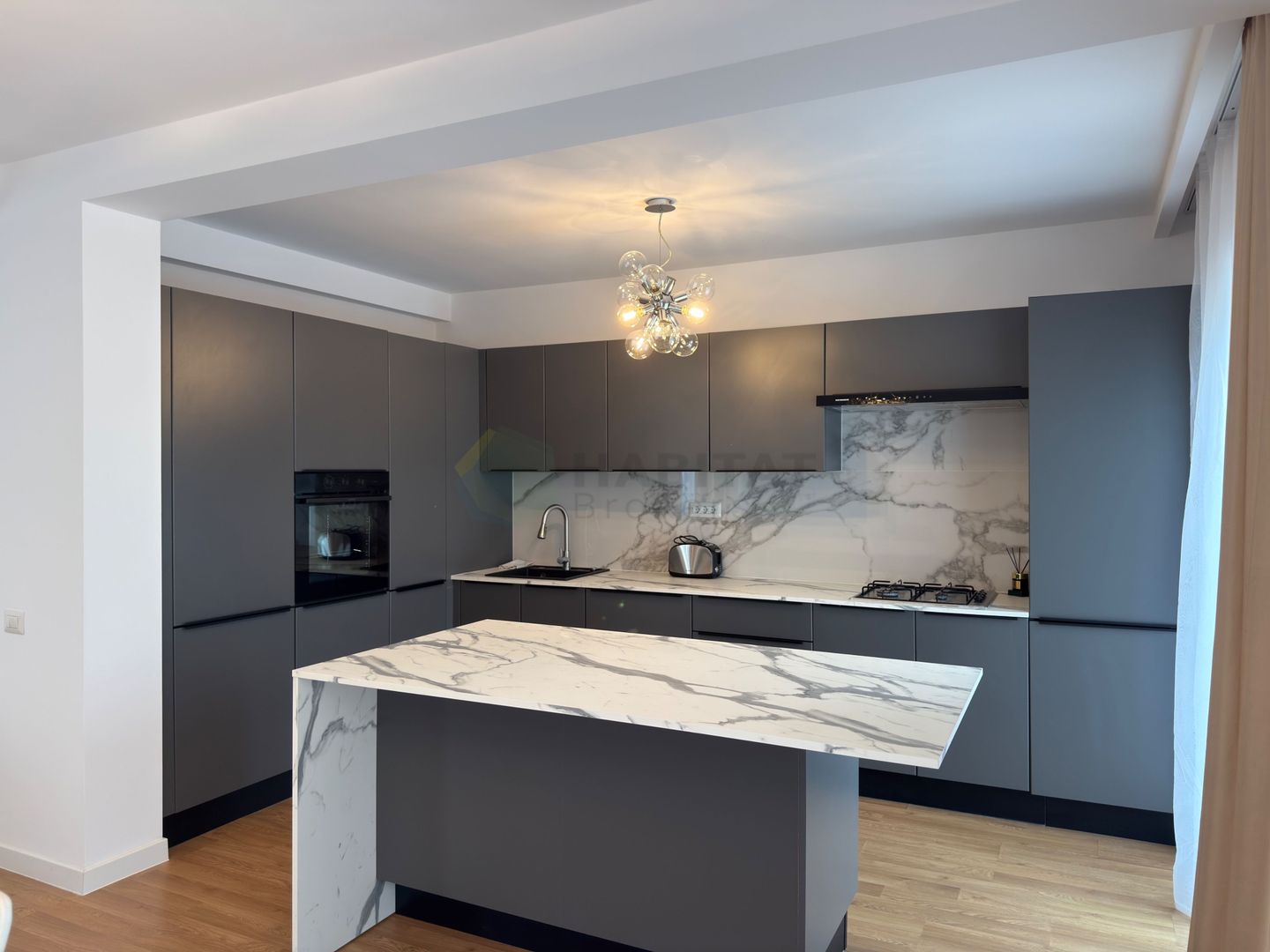 Vilă modernă cu 5 camere de închiriat în Corbeanca - Poză 14