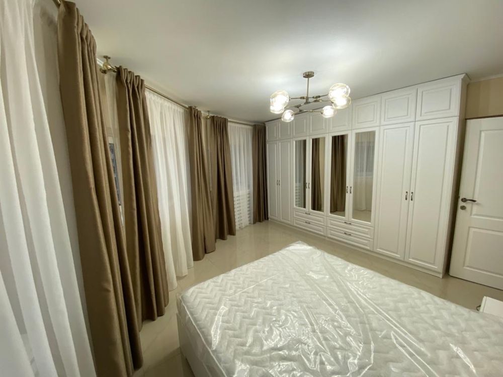 Inchiriez apartament zona Decebal - Poză 4