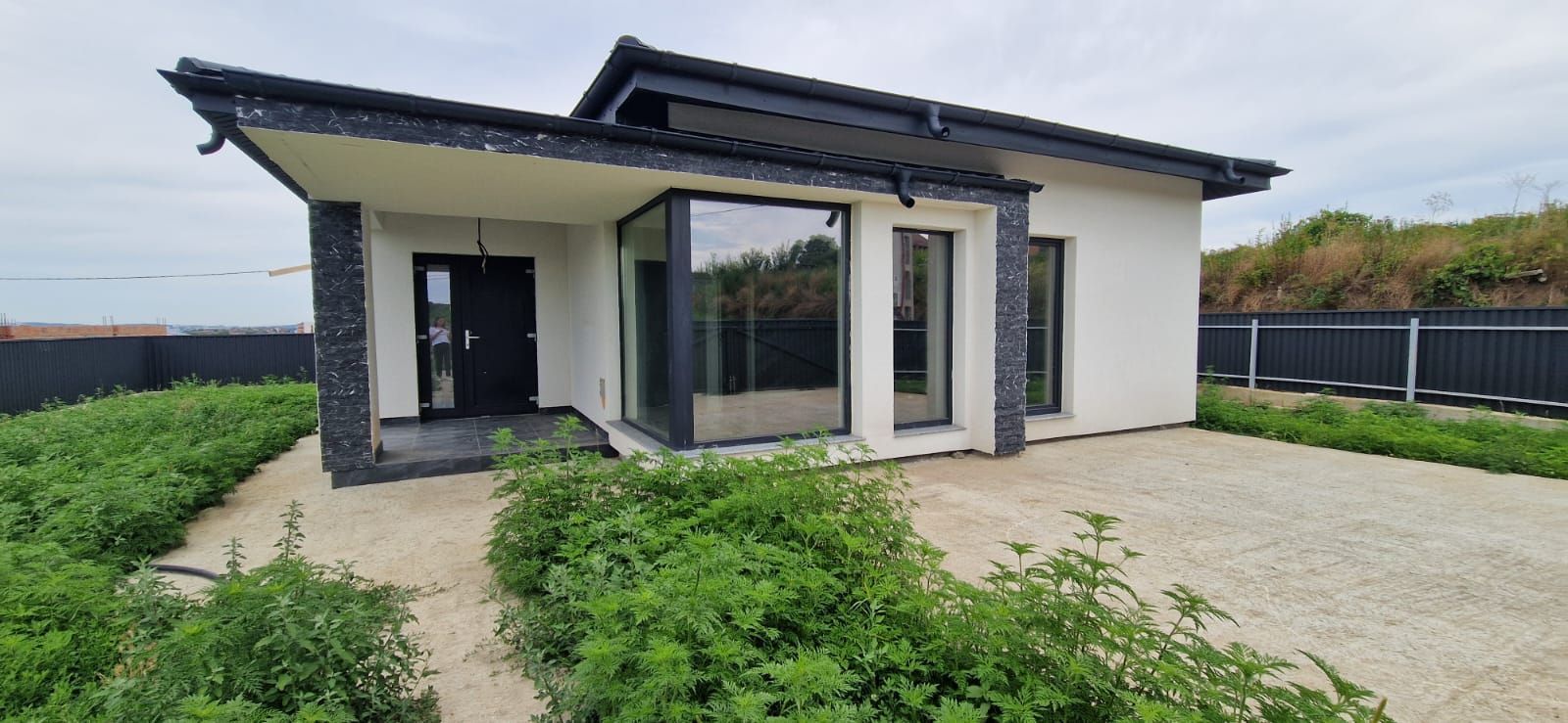 Casa 3  camere INTABULATA 70 mp.  Bucium Visan 140000 euro - Poză 8