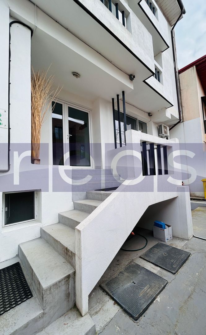 VANZARE | VILA DEOSEBITĂ | ZONA PARC CIRCULUI BARBU VACARESCU | 450MP - Poză 1